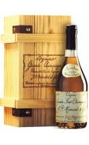 Cognac Menard. Grande Fine Champagne. Ancestrale Reserve de Famille (gift box)